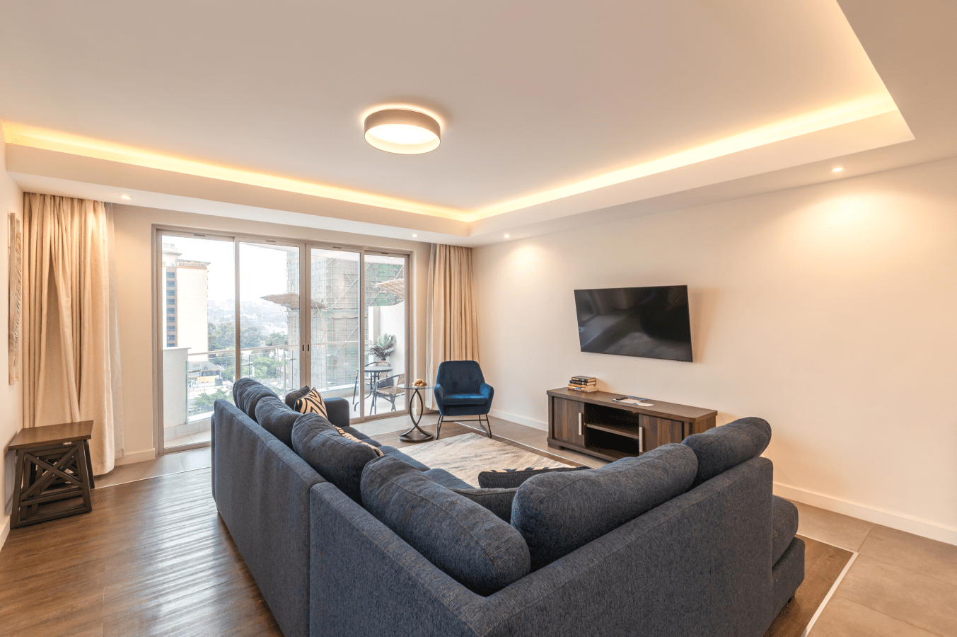 Capital M Blue Saphire Line 1 Bed by YourHost